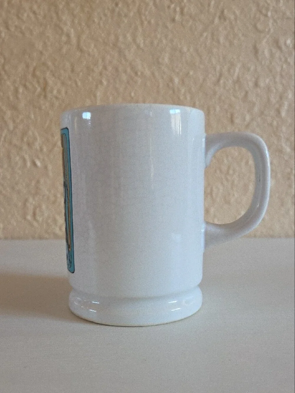 Vintage 70s Aquarius Zodiac Pedestal Coffee Mug Retro Pop Art Astrology